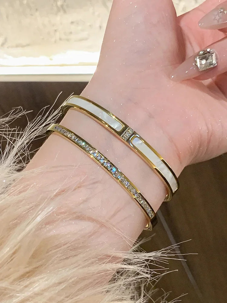 Brazalete de mujer resistente al agua de marca de lujo