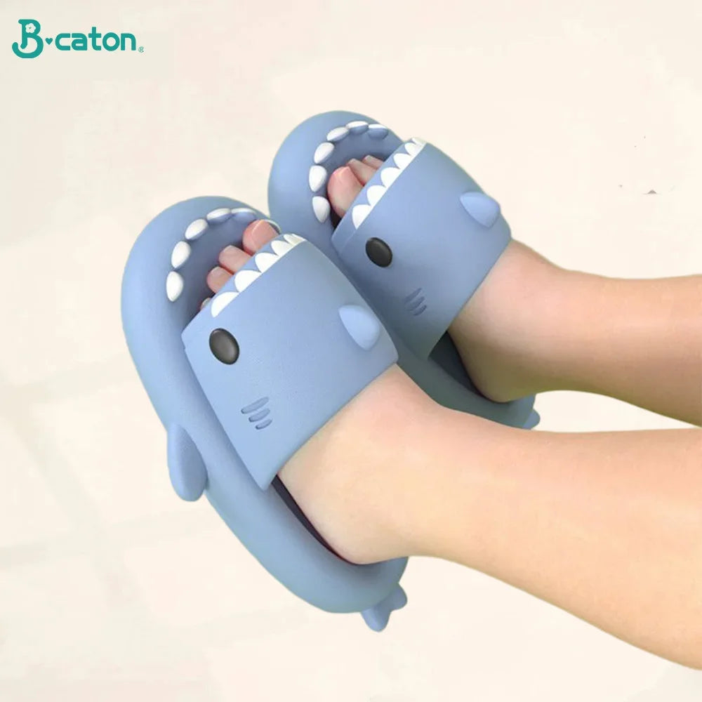 Chanclas de tiburón para niños