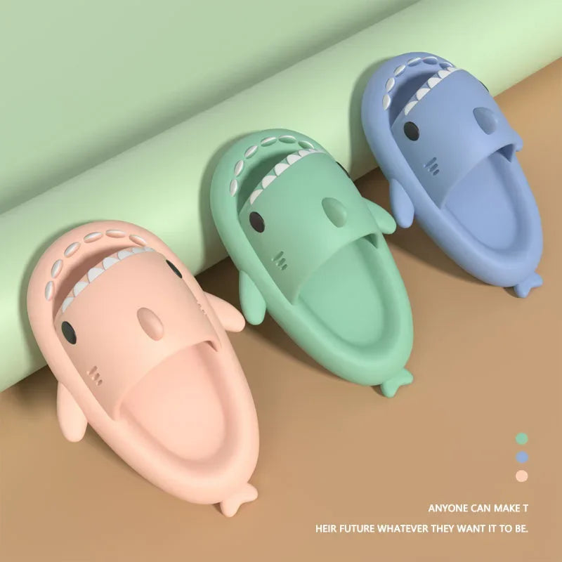Chanclas de tiburón para niños