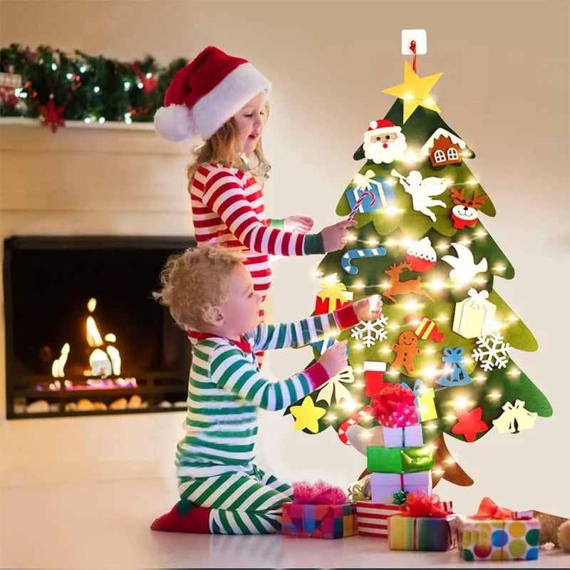 ¡El Árbol de Navidad de Fieltro que Enamora a Niños y Padres!